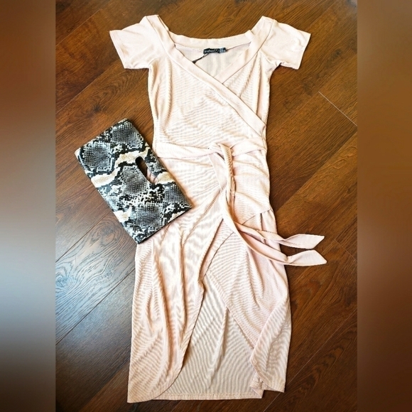Boohoo Petite Peach Tie Waist Ribbed Midi Dress - Picture 1 of 9